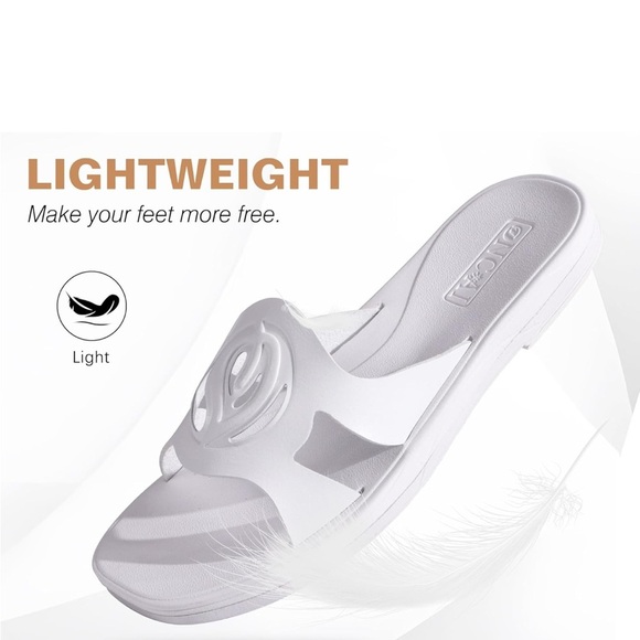 Women's Cream Slide Sandals - Picture 9 of 13